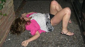 passed-out-drunk-girl-34