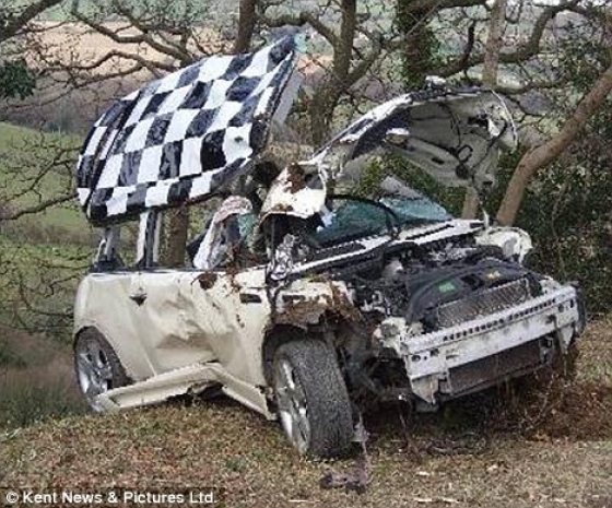 la-voiture-remontee-apres-l-accident_8622_w560