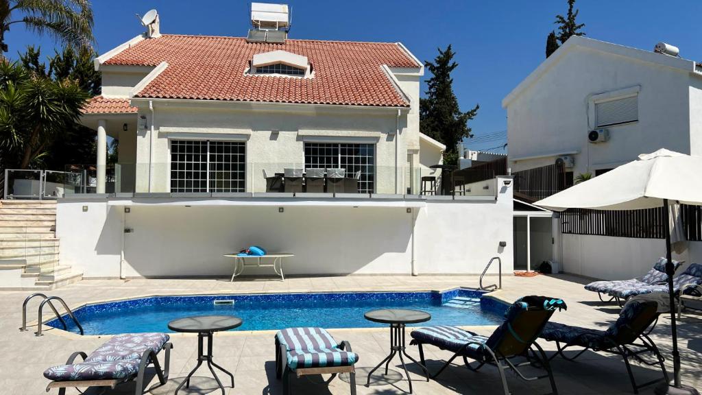 maison villa familiale  Limassol